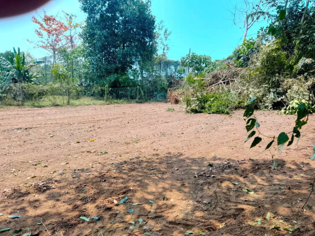 LAND FOR SALE IN BANDRAGAMA