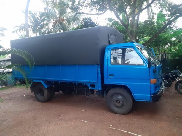 Lorry for sale in Biyagama