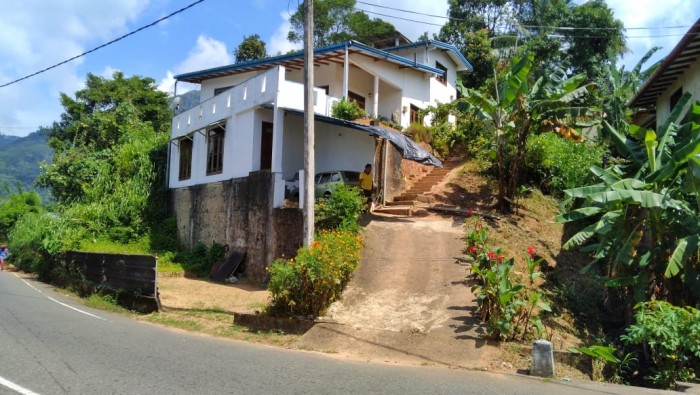 House sale for Nawalapitiya